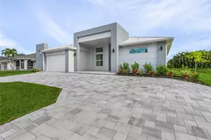 2207 SW 32th St, Cape Coral, FL 33914 - Photo 3