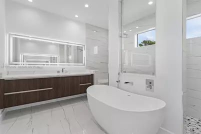 2207 SW 32th St, Cape Coral, FL 33914 - Photo 13