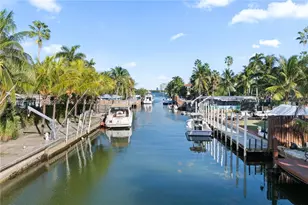 1071 NE 83rd St, Miami, FL 33138 - Photo 9