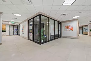 2555 Collins Ave, Miami Beach, FL 33140 - Photo 17