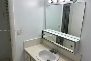 1450 NE 191st St, Miami, FL 33179 - Photo 7