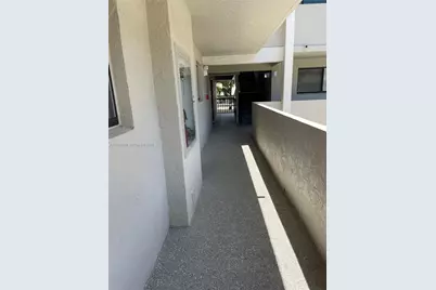 2121 Collier Ave #215, Fort Myers, FL 33901 - Photo 9