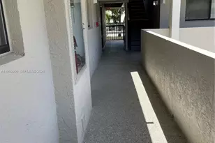 2121 Collier Ave, Fort Myers, FL 33901 - Photo 9