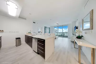 90 SW 3rd St #3109, Miami, FL 33130 - Photo 3