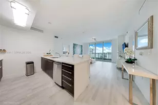 90 SW 3rd St, Miami, FL 33130 - Photo 3