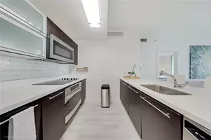 90 SW 3rd St, Miami, FL 33130 - Photo 3