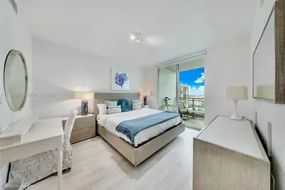 90 SW 3rd St #3109, Miami, FL 33130 - Photo 1
