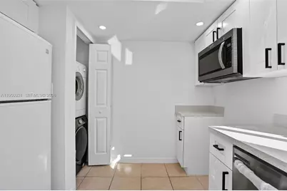 2475 NW 16th St Rd #310, Miami, FL 33125 - Photo 11