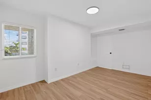 2475 NW 16th St Rd, Miami, FL 33125 - Photo 13