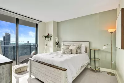 45 SW 9th St #4004, Miami, FL 33130 - Photo 9