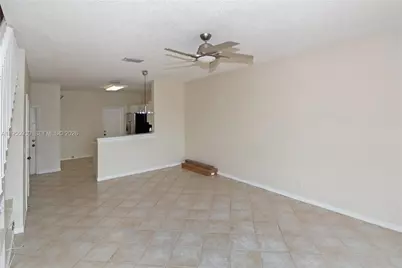 3740 San Simeon Cir #3740, Weston, FL 33331 - Photo 7