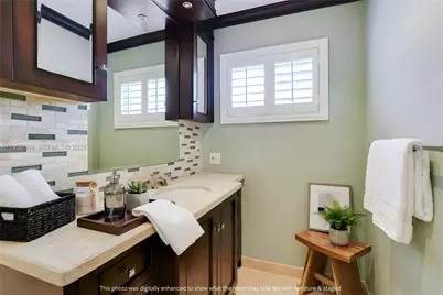 6931 Loch Ness Dr, Miami Lakes, FL 33014 - Photo 9