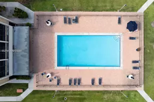 8415 SW 107th Ave, Miami, FL 33173 - Photo 29