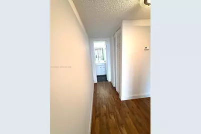 1000 Parkview Dr #605, Hallandale Beach, FL 33009 - Photo 5