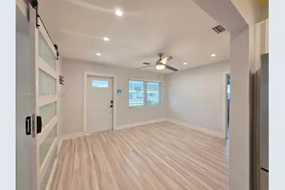 250 NE 42nd St, Oakland Park, FL 33334 - Photo 3