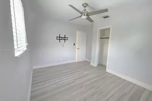 250 NE 42nd St, Oakland Park, FL 33334 - Photo 13