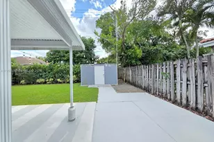 250 NE 42nd St, Oakland Park, FL 33334 - Photo 21