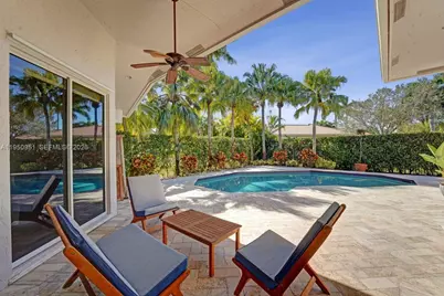 2533 Eagle Run Cir, Weston, FL 33327 - Photo 9