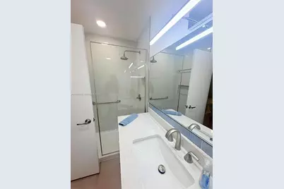 927 NW 106th Ave Cir, Miami, FL 33172 - Photo 13