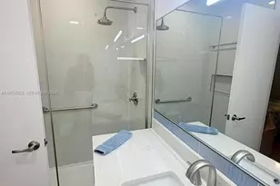 927 NW 106th Ave Cir, Miami, FL 33172 - Photo 13