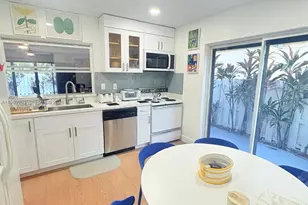 927 NW 106th Ave Cir, Miami, FL 33172 - Photo 5