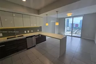 117 SW 10th St, Miami, FL 33130 - Photo 11