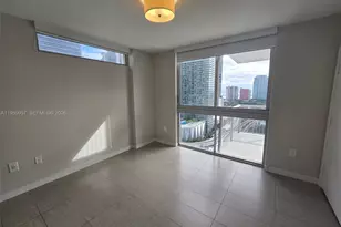 117 SW 10th St, Miami, FL 33130 - Photo 15