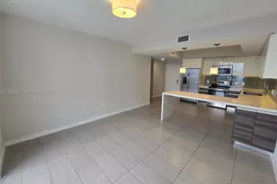 117 SW 10th St, Miami, FL 33130 - Photo 13