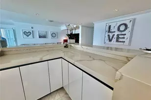 1800 N Bayshore Dr, Miami, FL 33132 - Photo 15