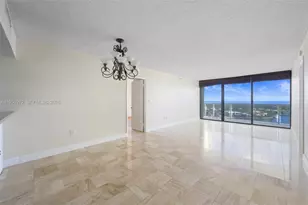 20505 E Country Club Dr, Aventura, FL 33180 - Photo 3