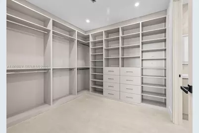 1321 NE 13th Ave #B, Fort Lauderdale, FL 33304 - Photo 13