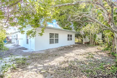 3313 NW 36th Ter, Lauderdale Lakes, FL 33309 - Photo 25