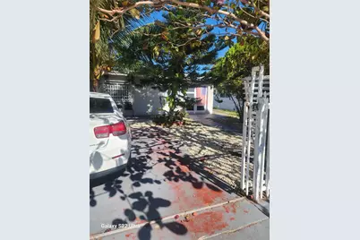 1747 NW 85th St, Miami, FL 33147 - Photo 5