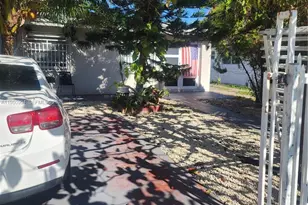 1747 NW 85th St, Miami, FL 33147 - Photo 5