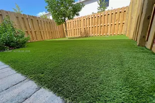 429 NE 12th St, Florida City, FL 33034 - Photo 9