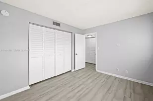 2302 S Cypress Bend Dr, Pompano Beach, FL 33069 - Photo 21