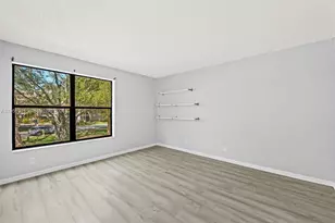 2302 S Cypress Bend Dr, Pompano Beach, FL 33069 - Photo 13