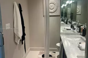 900 Biscayne Blvd, Miami, FL 33132 - Photo 35