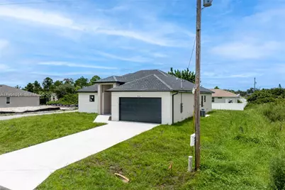 3318 30th St SW, Lehigh Acres, FL 33976 - Photo 3