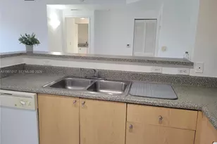 7910 N Nob Hill Rd, Tamarac, FL 33321 - Photo 7