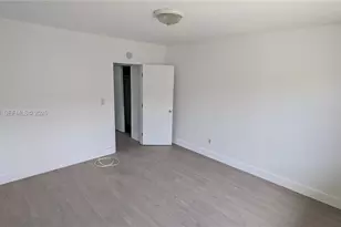 811 81st St, Miami Beach, FL 33141 - Photo 7