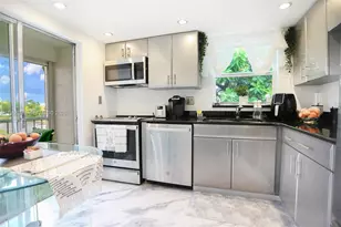 6570 Royal Palm Blvd, Margate, FL 33063 - Photo 11