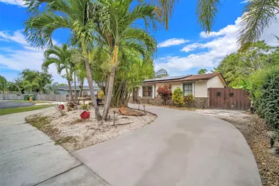 1765 SW 3rd Ct, Homestead, FL 33030 - Photo 3