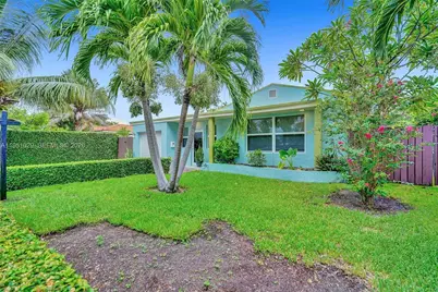 7525 W Treasure Dr, North Bay Village, FL 33141 - Photo 51