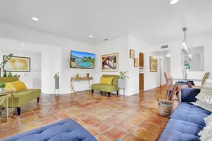 7525 W Treasure Dr, North Bay Village, FL 33141 - Photo 5