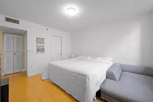 19555 E Country Club Dr, Aventura, FL 33180 - Photo 13