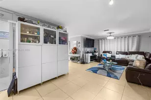 20134 W Lake Dr, Hialeah, FL 33015 - Photo 13