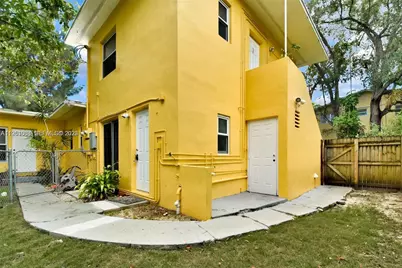 655 NE 122nd St, North Miami, FL 33161 - Photo 5