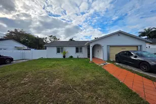 13370 SW 261st Terrace, Homestead, FL 33032 - Photo 3