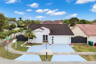 6301 SW 149th Ct, Miami, FL 33193 - Photo 3